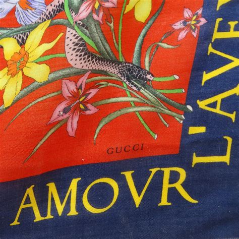 l aveugle par amour gucci scarf snake meaning